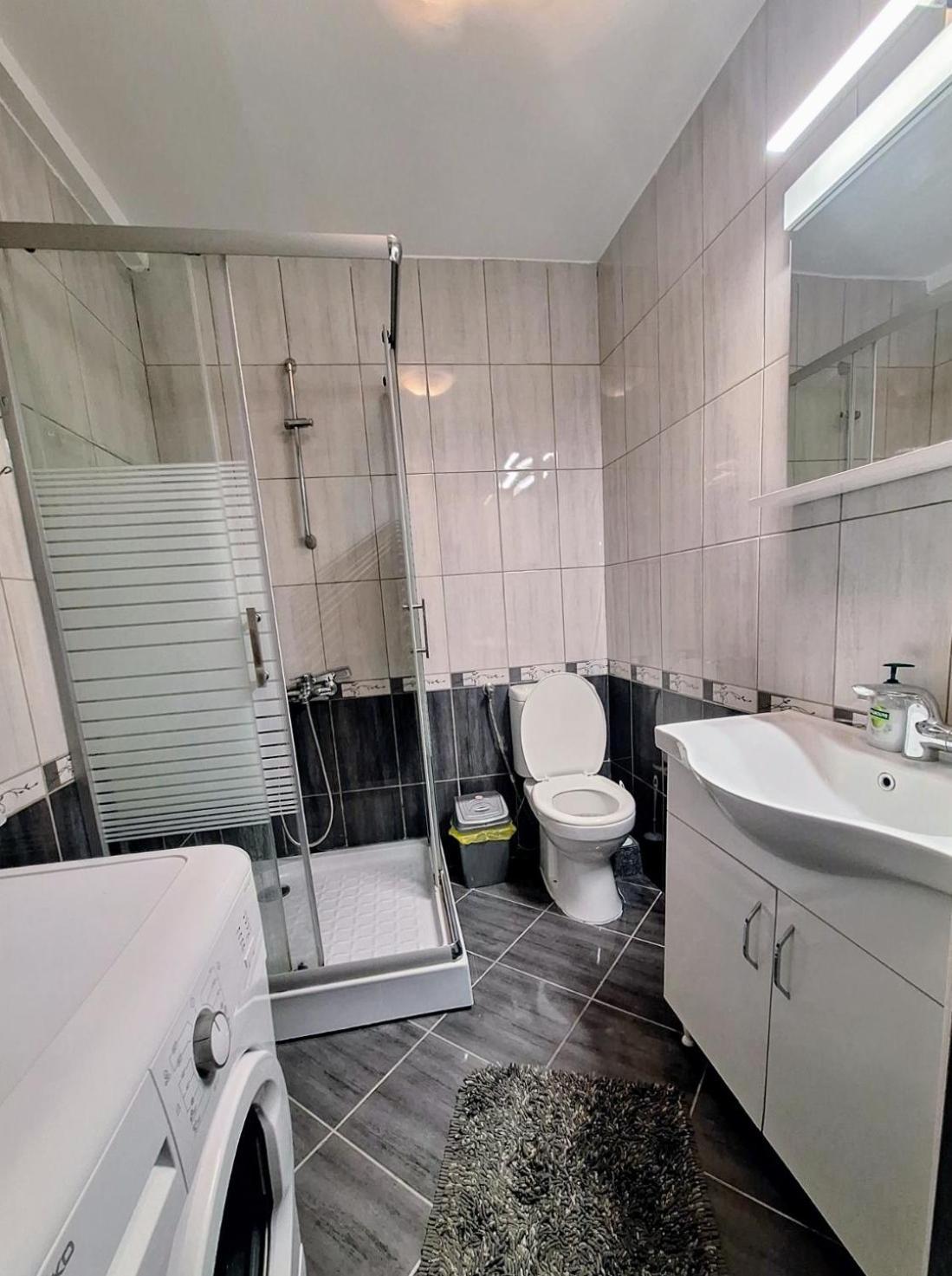 Skopje City Centar Apartment Near Marriott Exteriör bild
